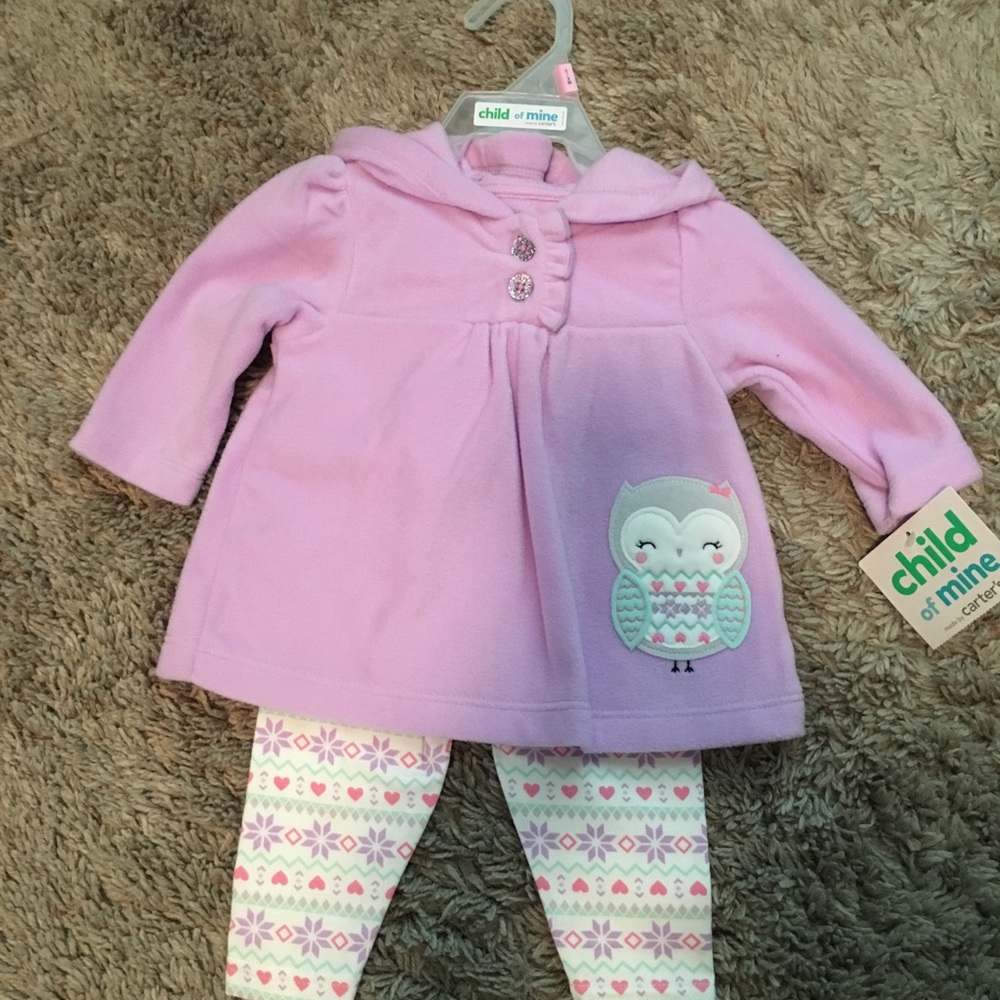 Two piece Carter’s outfit.